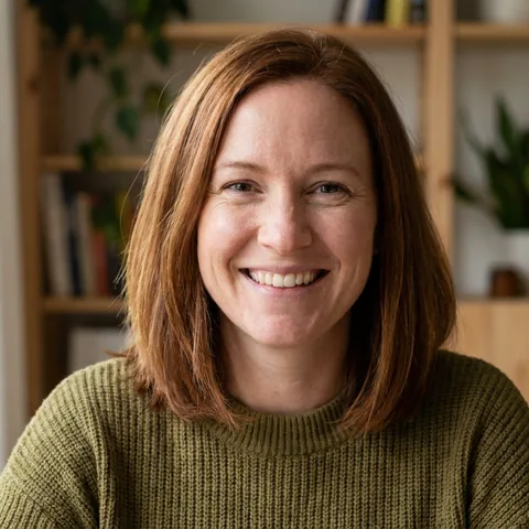 Holly Easton, Outdoor Lighting Editor